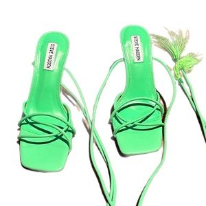 Steve Madden green tie up heels. BLACK FRIDAY DEALS CHECK OUT MY CLOSET